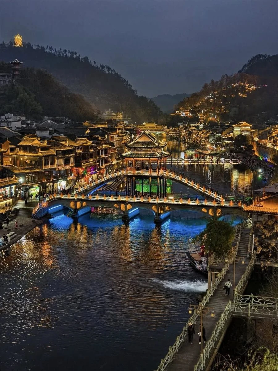 PHƯỢNG HOÀNG CỔ TRẤN - VẺ ĐẸP TRẦM MẶC BÊN DÒNG ĐÀ GIANG